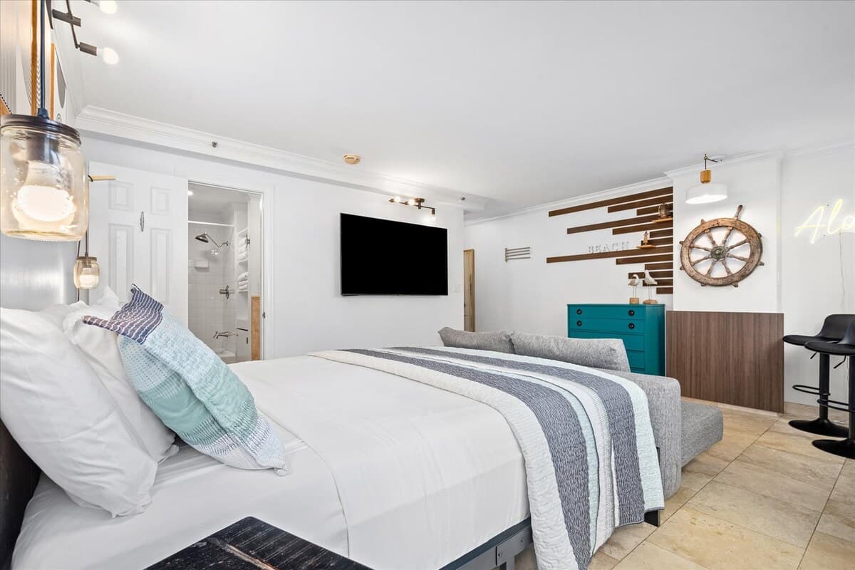 Waikiki Hideout - Photo 2