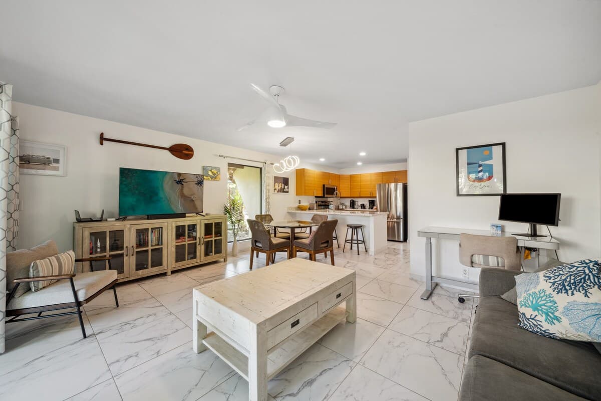 Condo in Kihei · ★4.99 · 1 bedroom · 2 beds · 2 baths - Photo 5