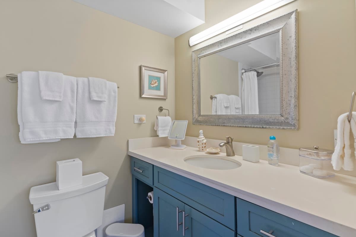 Condo in Kihei · ★4.61 · Studio · 2 beds · 1 shared bath - Photo 2
