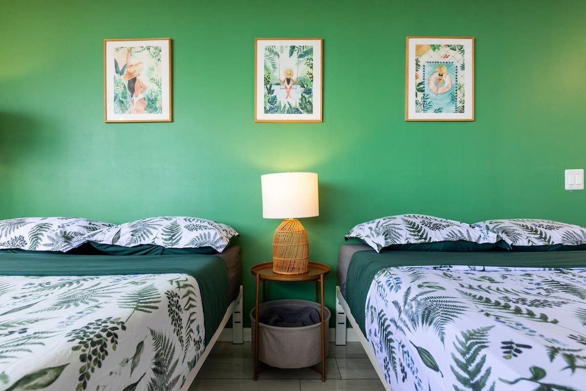 Condo in Honolulu · ★4.72 · 1 bedroom · 2 beds · 1 private bath - Photo 1