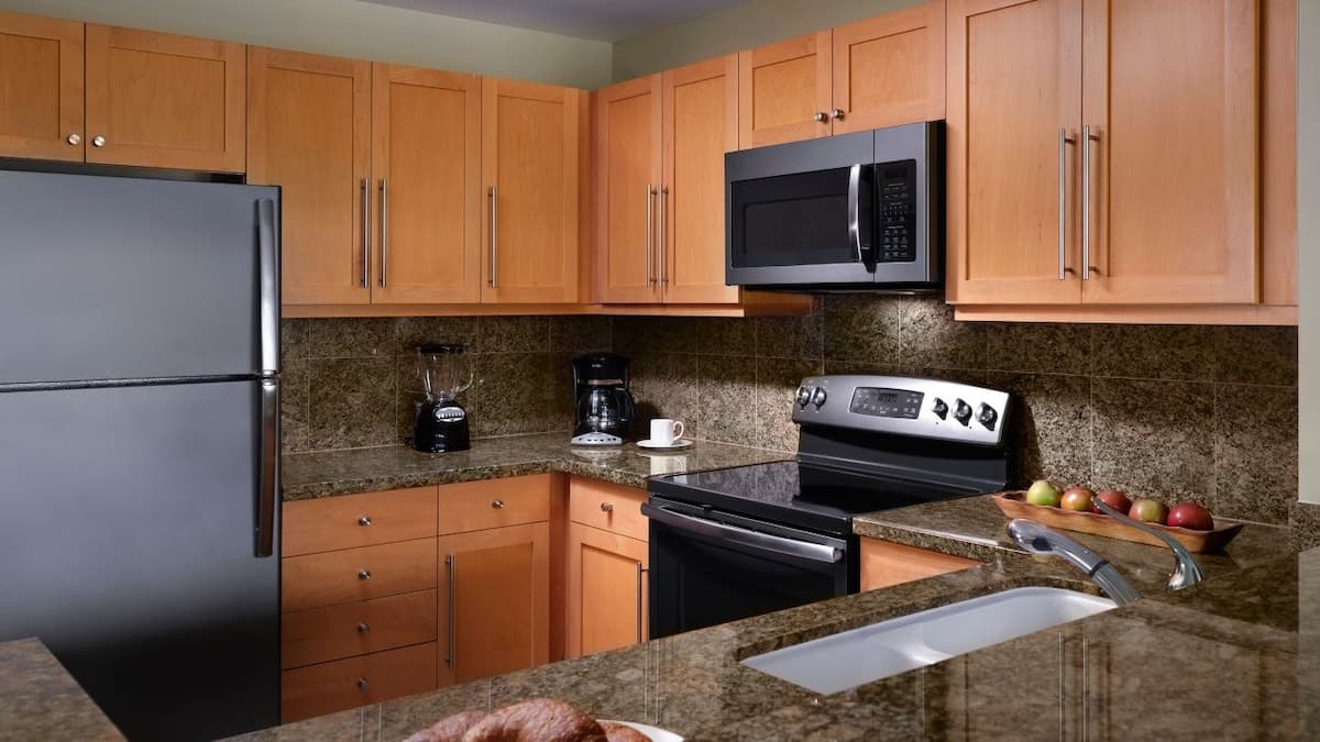 Hotel in Lahaina · ★5.0 · 2 bedrooms · 2 private baths - Photo 2