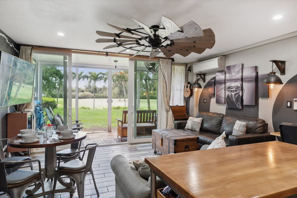 Condo in Kahuku · ★4.92 · 1 bedroom · 2 beds · 2 shared baths - Photo 5