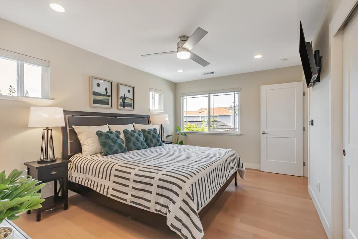 3K sq ft Napa home, wine & snacks included (43) - Photo 2