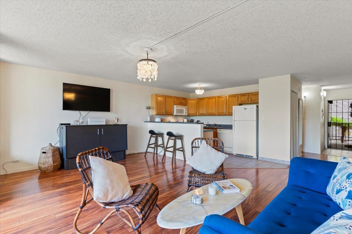 Condo in Kihei · ★4.9 · 1 bedroom · 2 beds · 1 bath - Photo 5