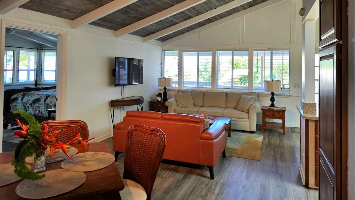 Home in Kailua-Kona · ★5.0 · 3 bedrooms · 6 beds · 2 private baths - Photo 2