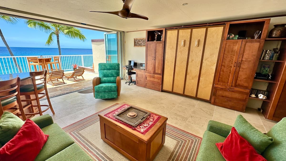 Condo in Kailua-Kona · ★4.93 · Studio · 2 beds · 1 bath - Photo 3
