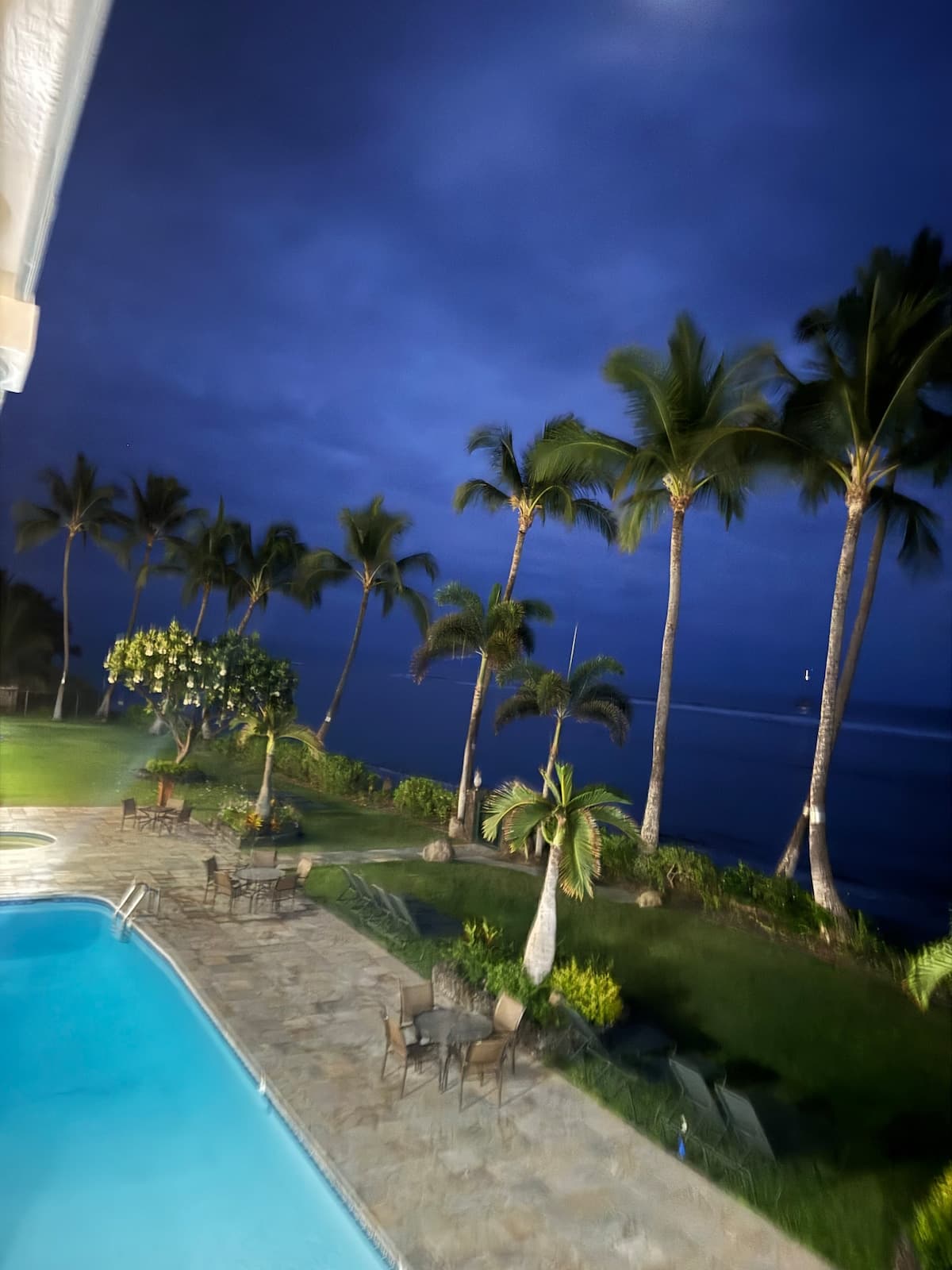 Condo in Lahaina · ★4.98 · Studio · 1 bed · 1 private bath - Photo 4