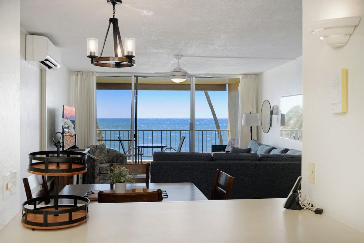 Condo in Kihei · ★4.77 · 1 bedroom · 2 beds · 1 bath - Photo 3