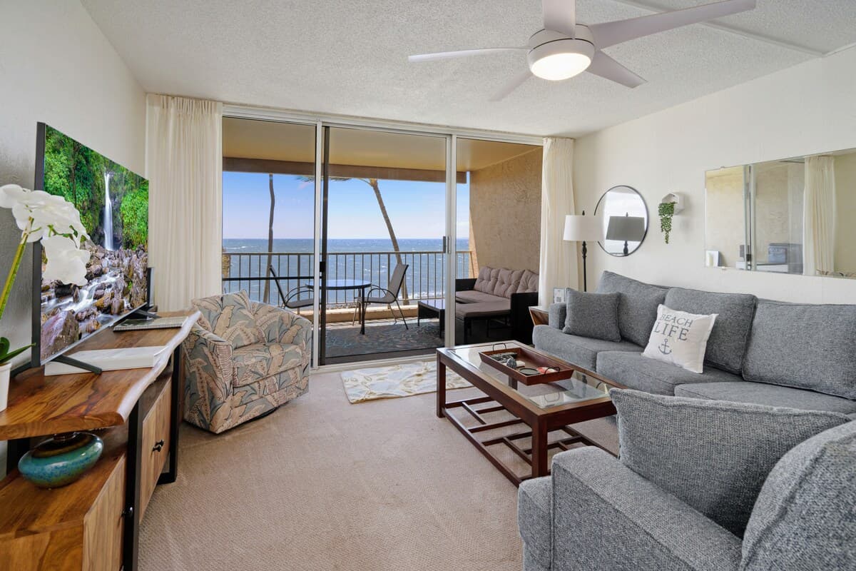 Condo in Kihei · ★4.77 · 1 bedroom · 2 beds · 1 bath - Photo 2