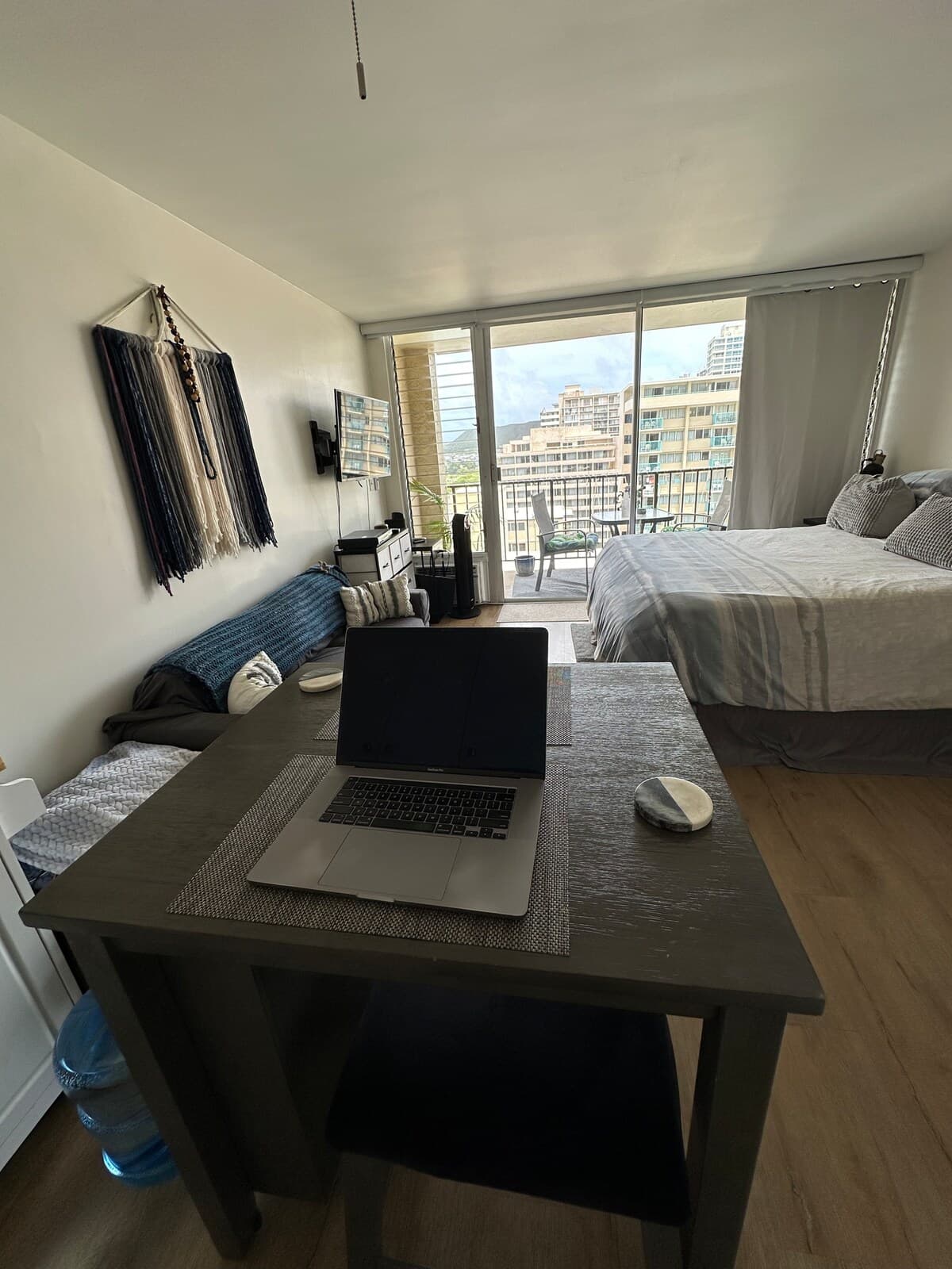 Condo in Honolulu · ★5.0 · Studio · 1 bed · 1 private bath - Photo 2