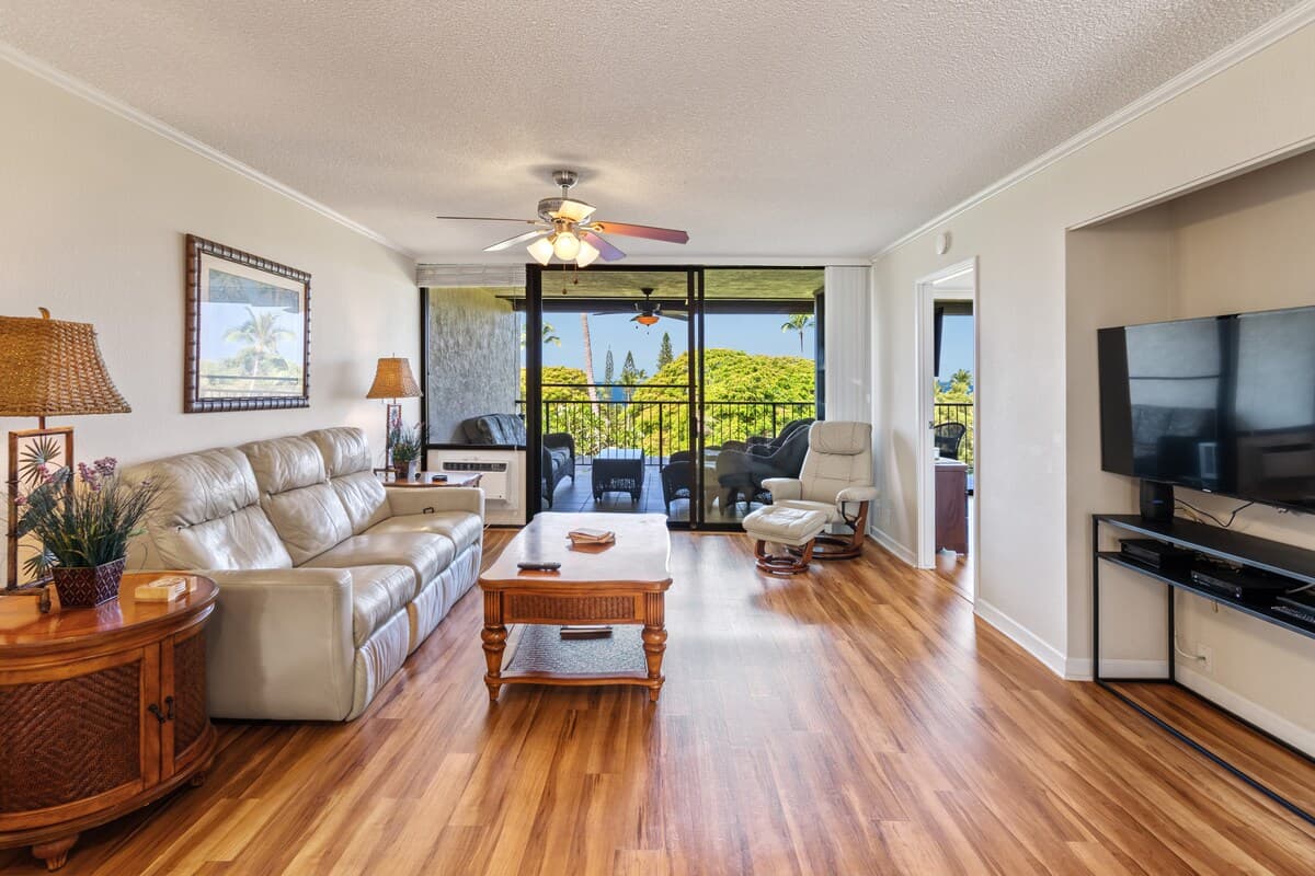 Condo in Kailua-Kona · ★5.0 · 2 bedrooms · 2 beds · 2 private baths - Photo 4