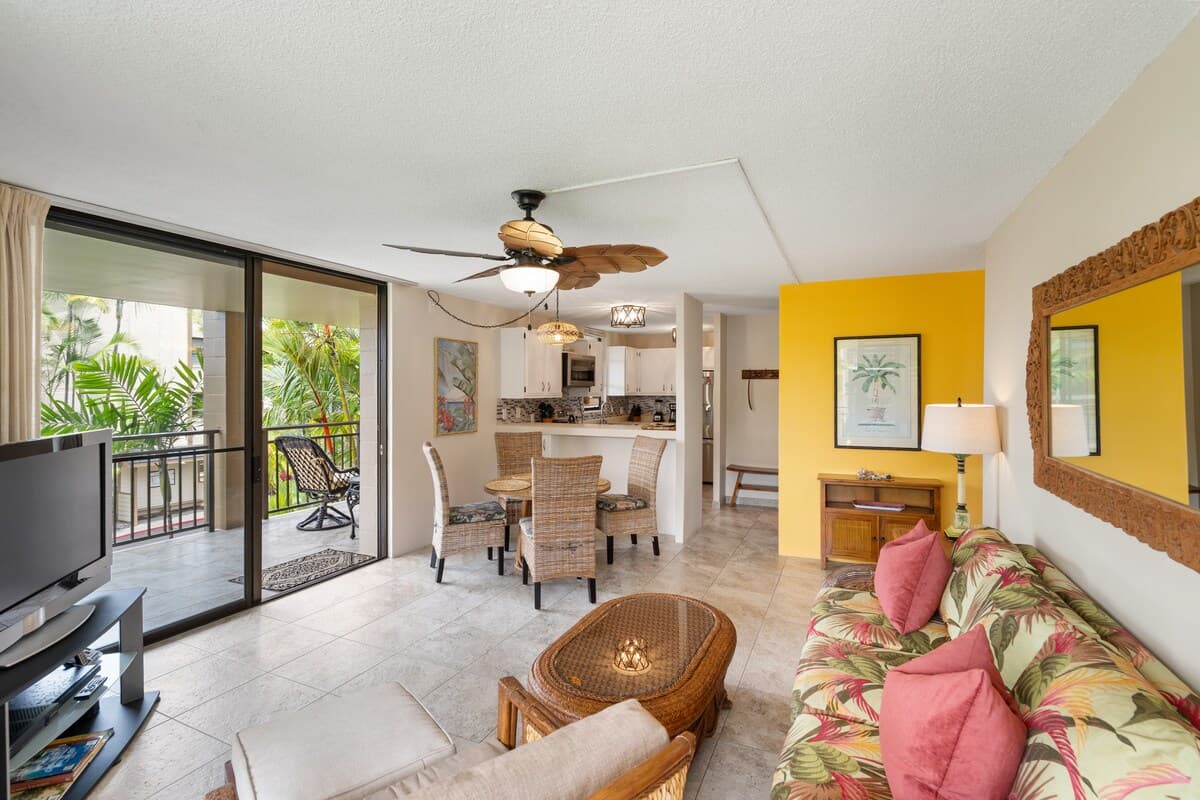 Condo in Kailua-Kona · ★5.0 · 2 bedrooms · 3 beds · 2 private baths - Photo 4