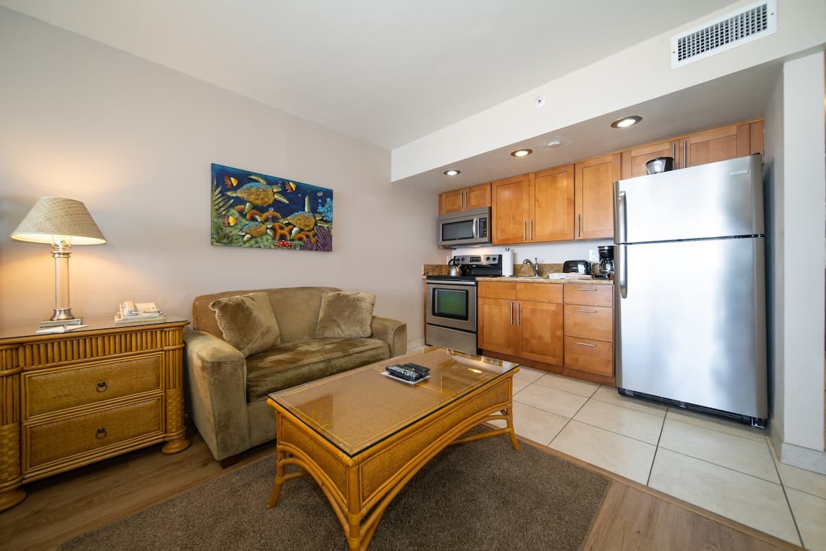 Royal Kahana Maui Ocean View Studio - Photo 3
