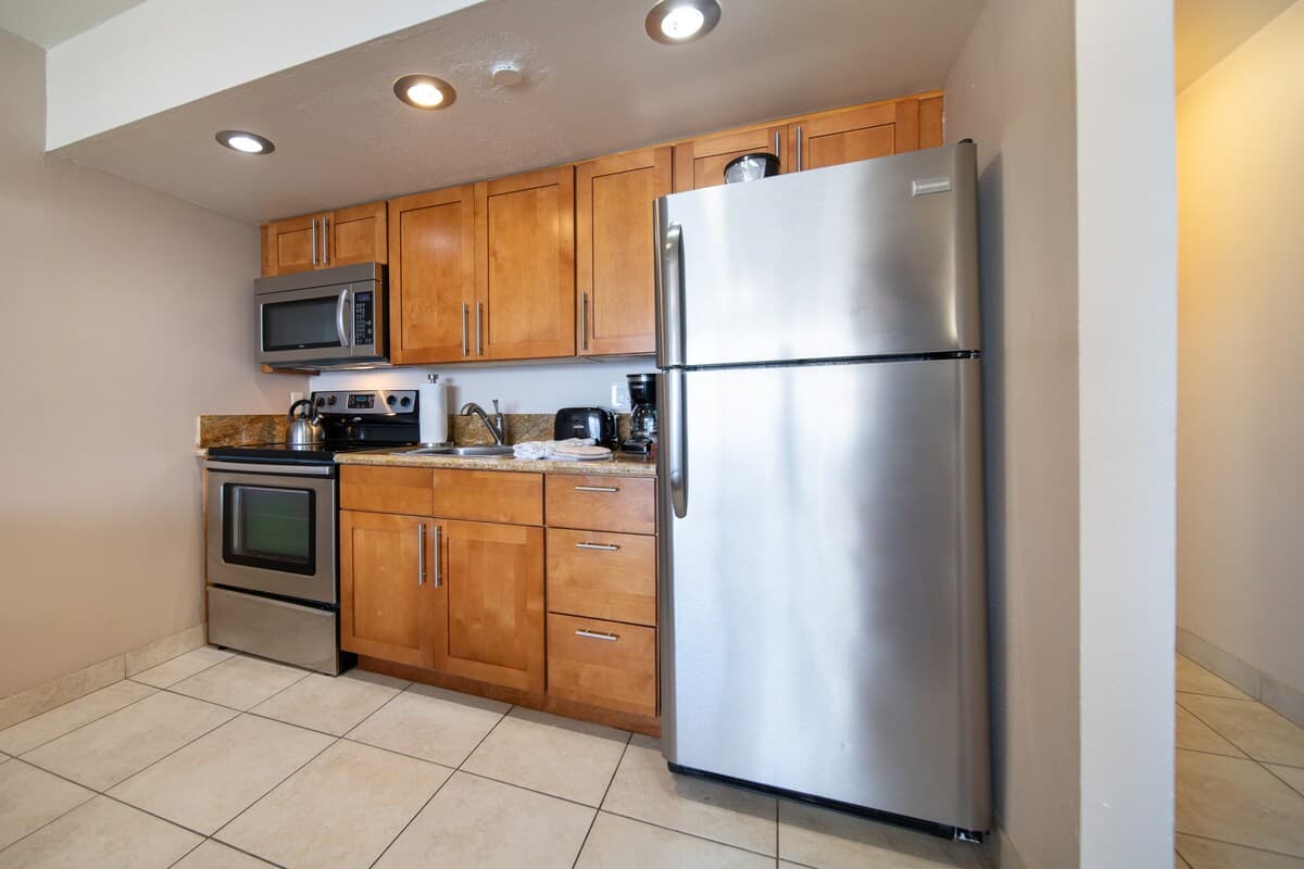 Royal Kahana Maui Ocean View Studio - Photo 4