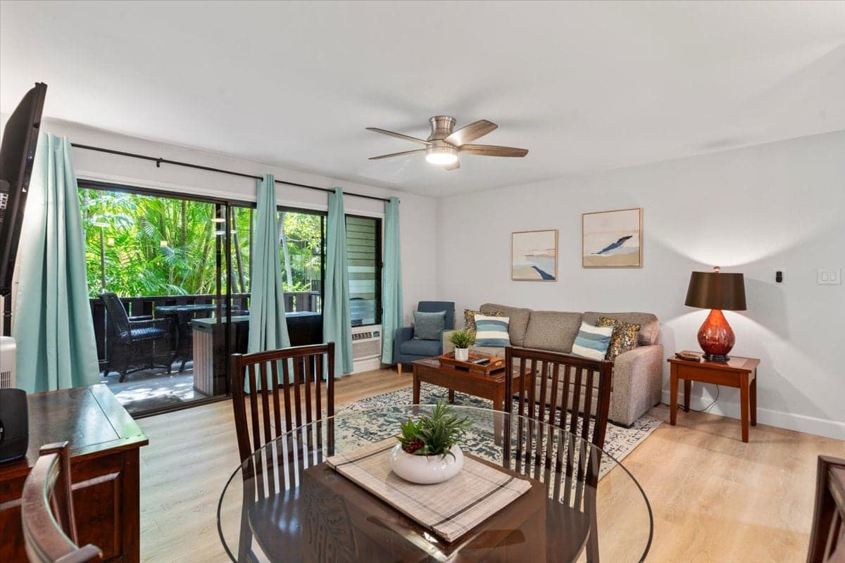 Condo in Kihei · ★4.96 · 1 bedroom · 2 beds · 1 bath - Photo 2