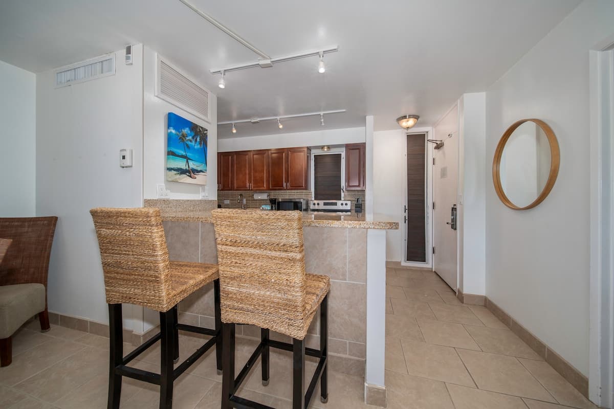 Unit H204 Garden View 1 BD/1BA + Bonus Room - Photo 4