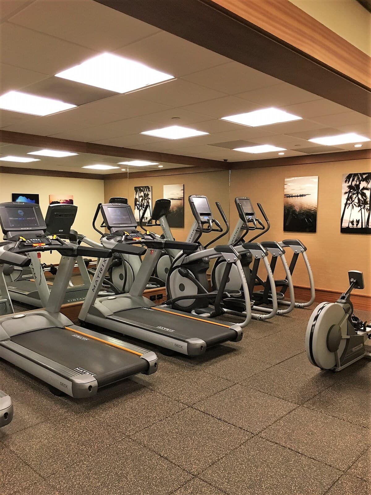 Condo in Lahaina · ★4.8 · 1 bedroom · 2 beds · 2 baths - Photo 1