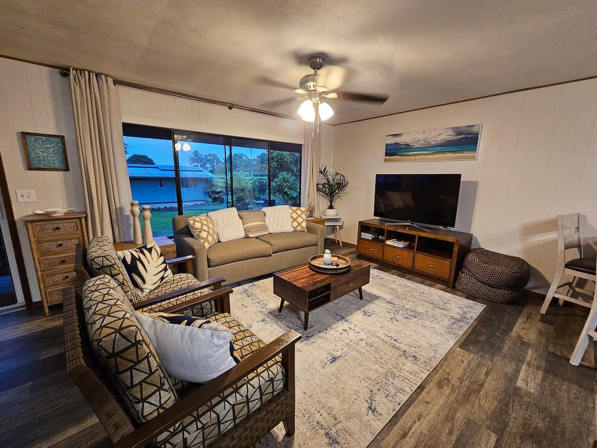Home in Keaau · ★4.99 · 3 bedrooms · 5 beds · 2 shared baths - Photo 1