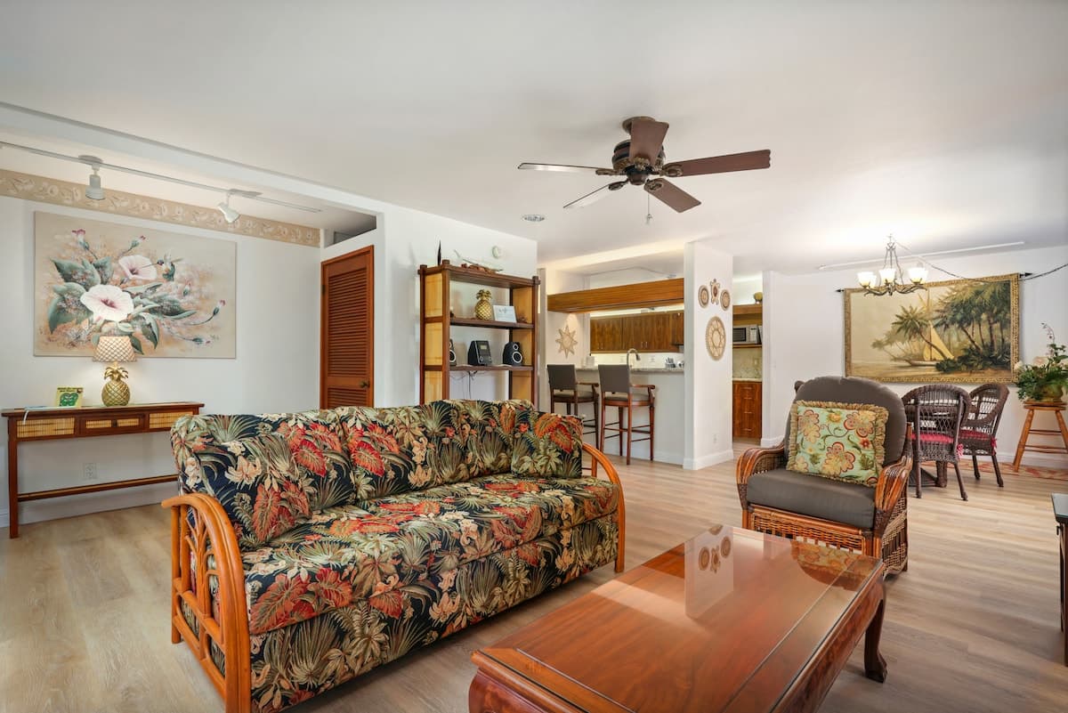 Kanaloa at Kona Fairway View 2 Bedroom 2 Bath - Photo 3