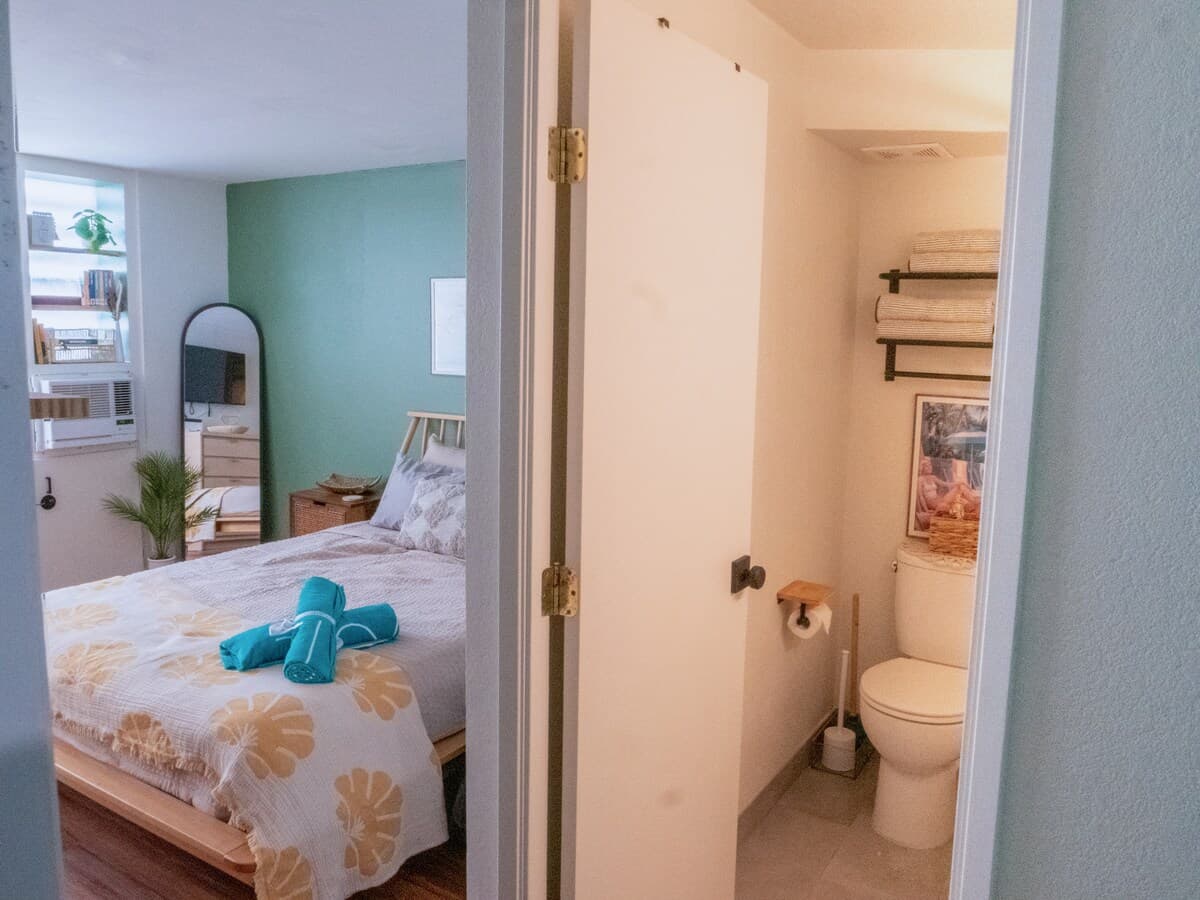 Condo in Honolulu · ★4.83 · Studio · 1 bed · 1 shared bath - Photo 3