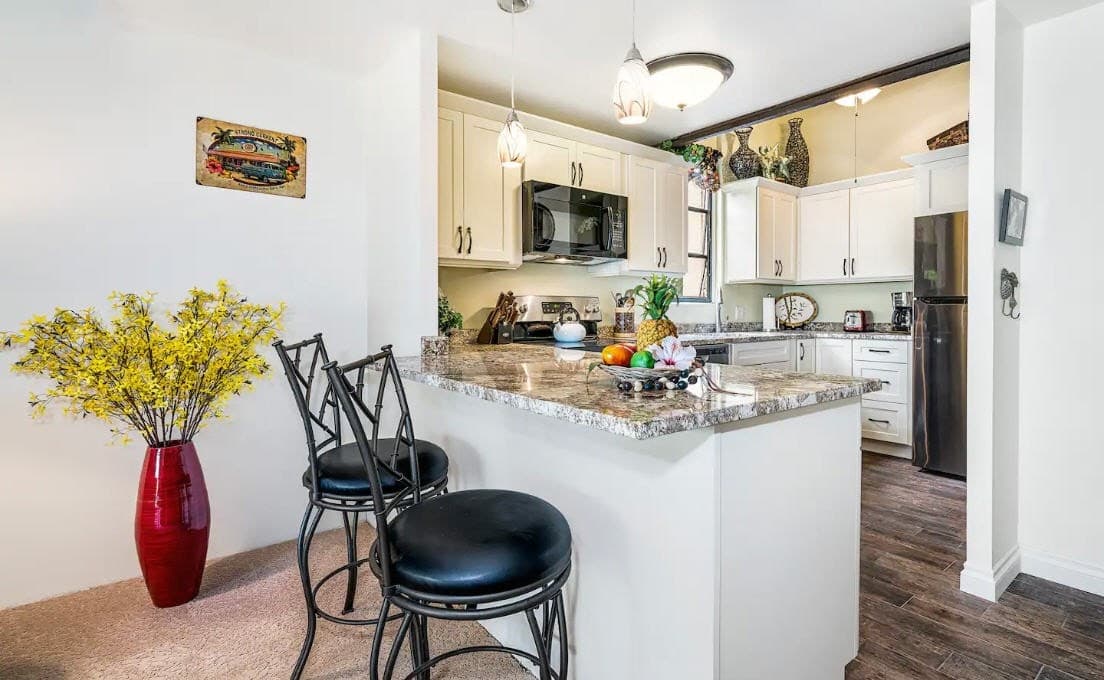 Luxury Oceanside Escape - Photo 5