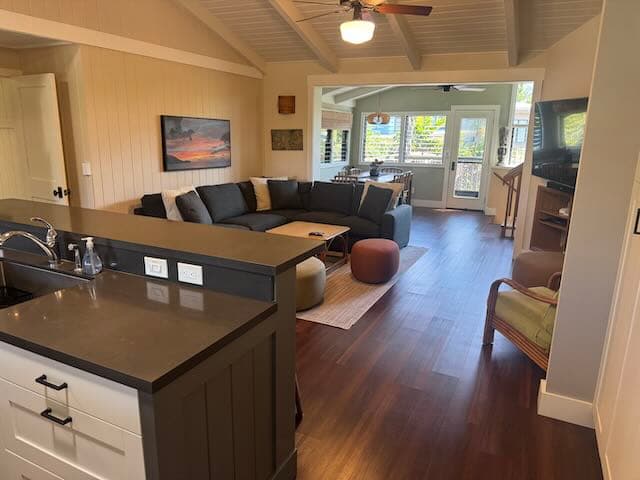 Charming and Immaculate - Close to Beach/Town - Photo 4