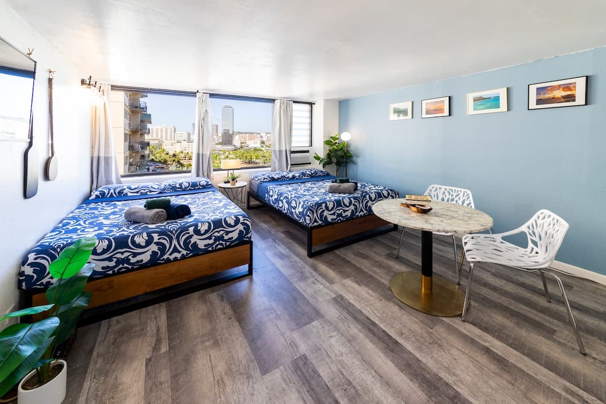 Condo in Honolulu · ★4.65 · Studio · 2 beds · 1 shared bath - Photo 1