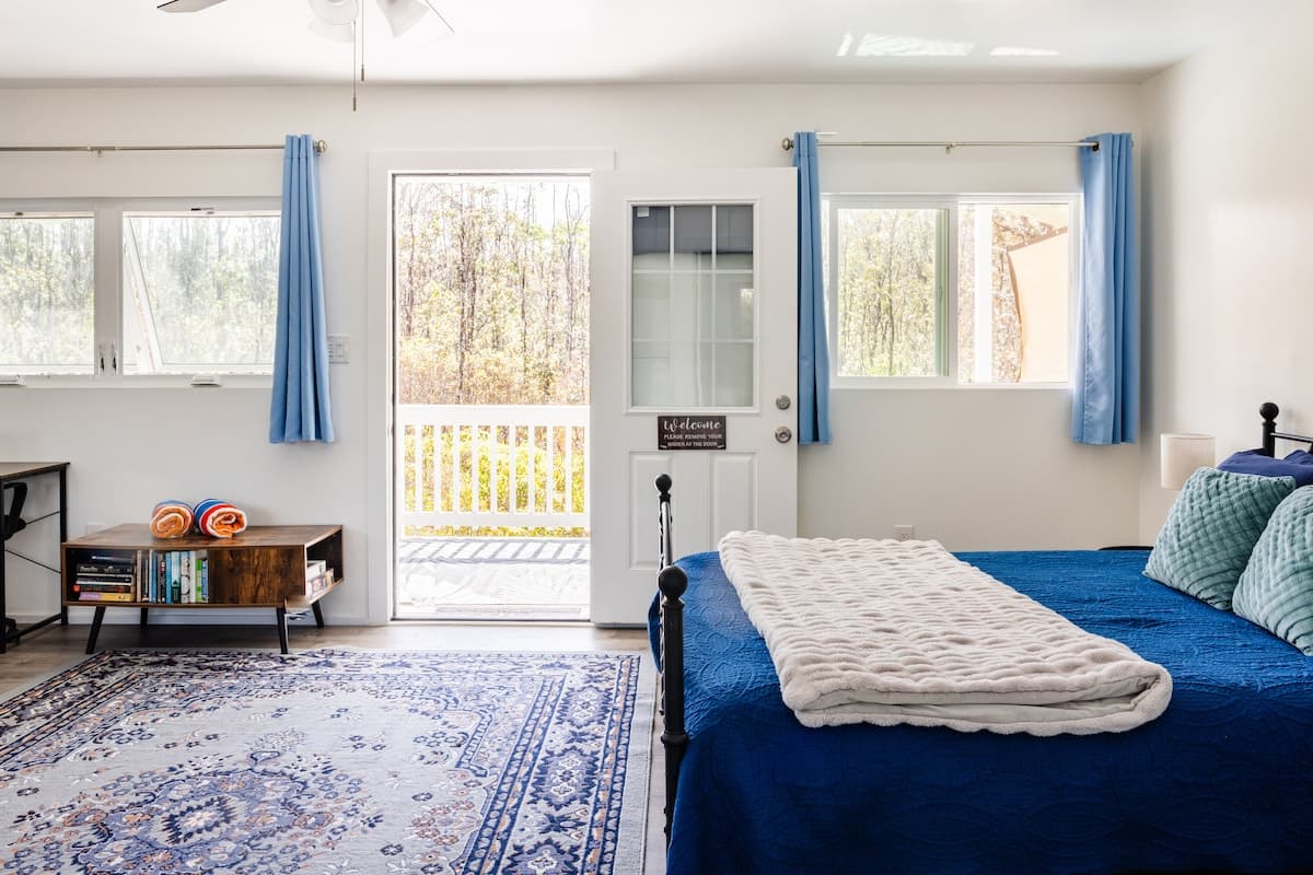 Home in Keaau · ★4.95 · 1 bedroom · 1 bed · 1 shared bath - Photo 2