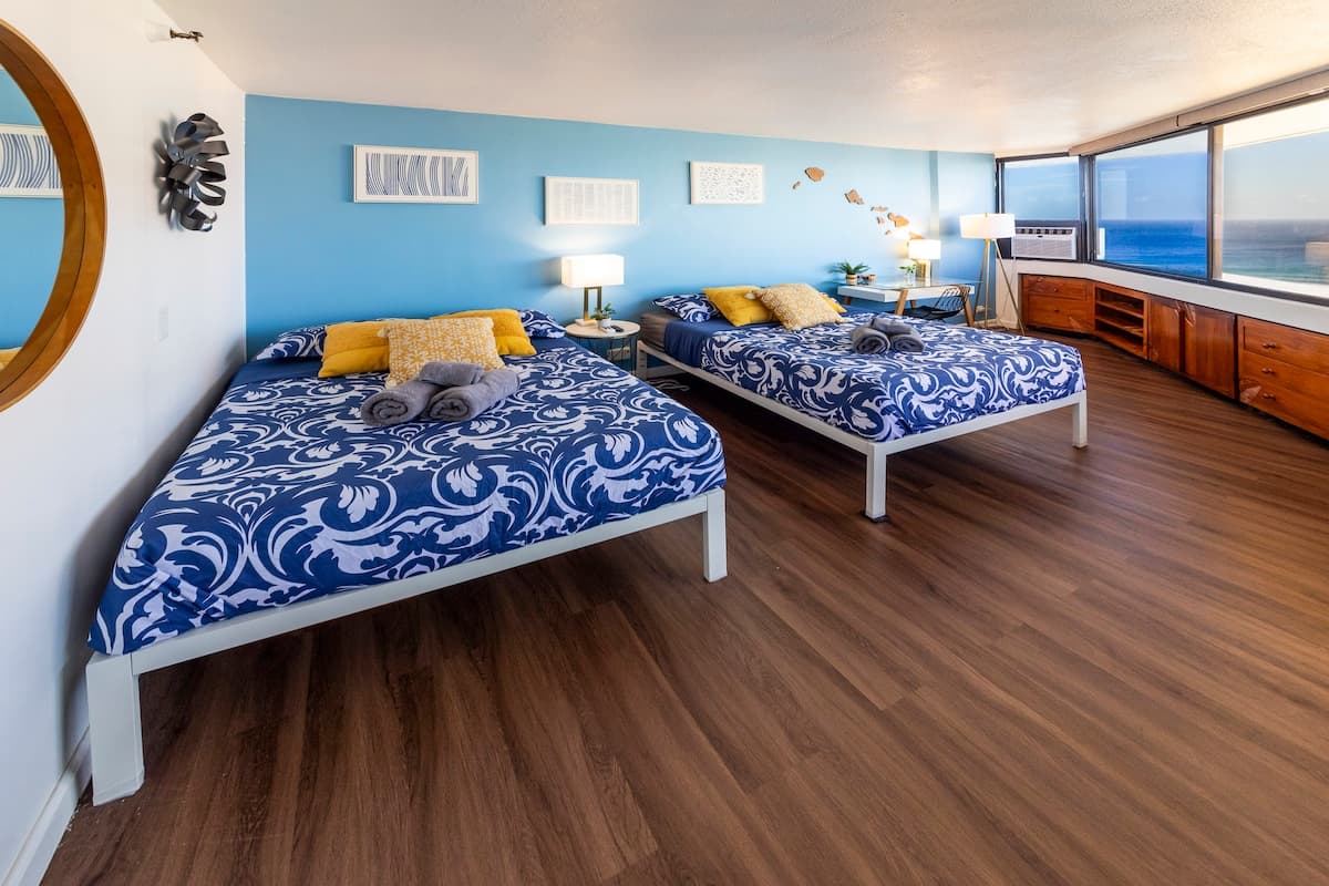 Condo in Honolulu · ★4.77 · 1 bedroom · 2 beds · 1 private bath - Photo 2