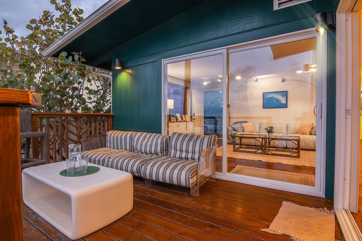 Home in Haleiwa · ★4.97 · 2 bedrooms · 2 beds · 1 private bath - Photo 4