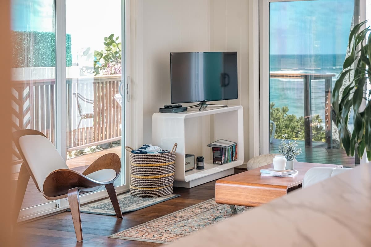 Home in Haleiwa · ★4.98 · 1 bedroom · 1 bed · 1 private bath - Photo 5
