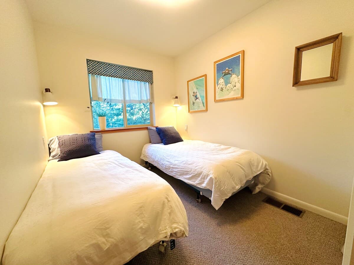 Cozy Palisades Cabin, Ski-In & Mountain Views - Photo 3