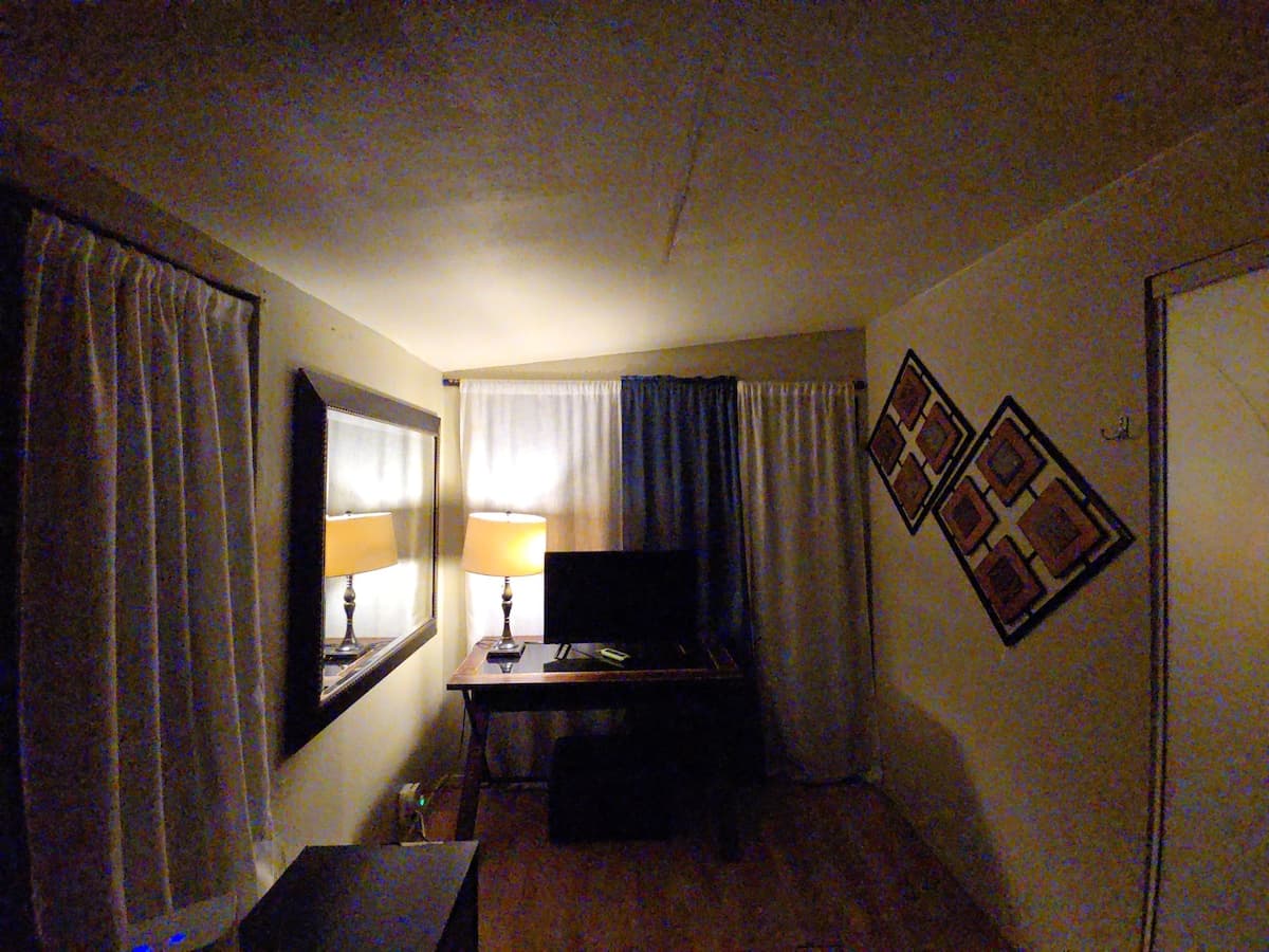 Guesthouse in Haiku-Pauwela · ★4.25 · 1 bedroom · 1 bed · 1 shared bath - Photo 1