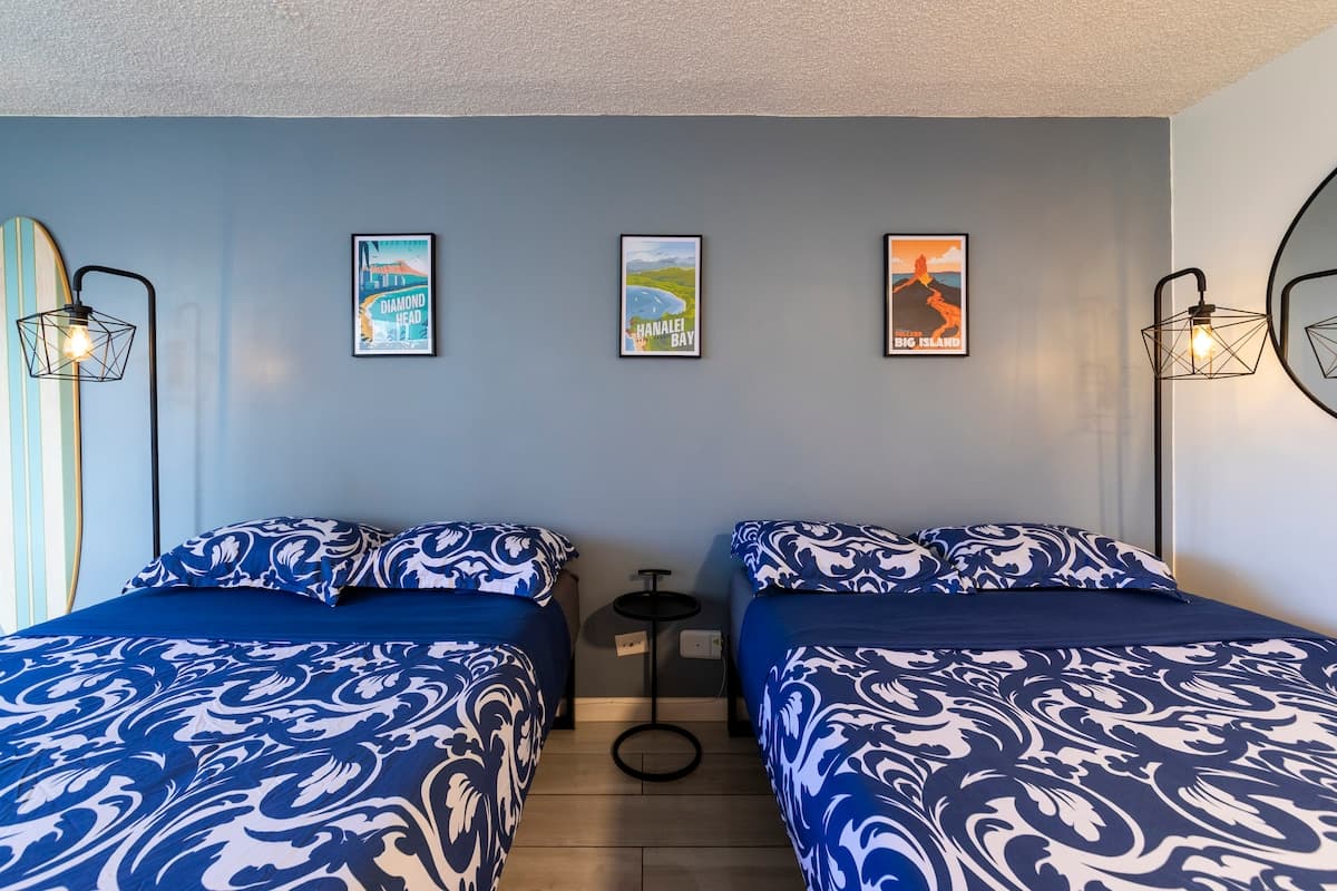 Condo in Honolulu · ★4.63 · 1 bedroom · 2 beds · 1 private bath - Photo 2