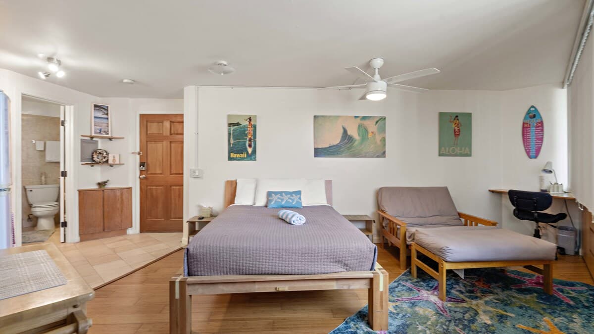 The Aloha Shack! Free Parking! - Photo 3