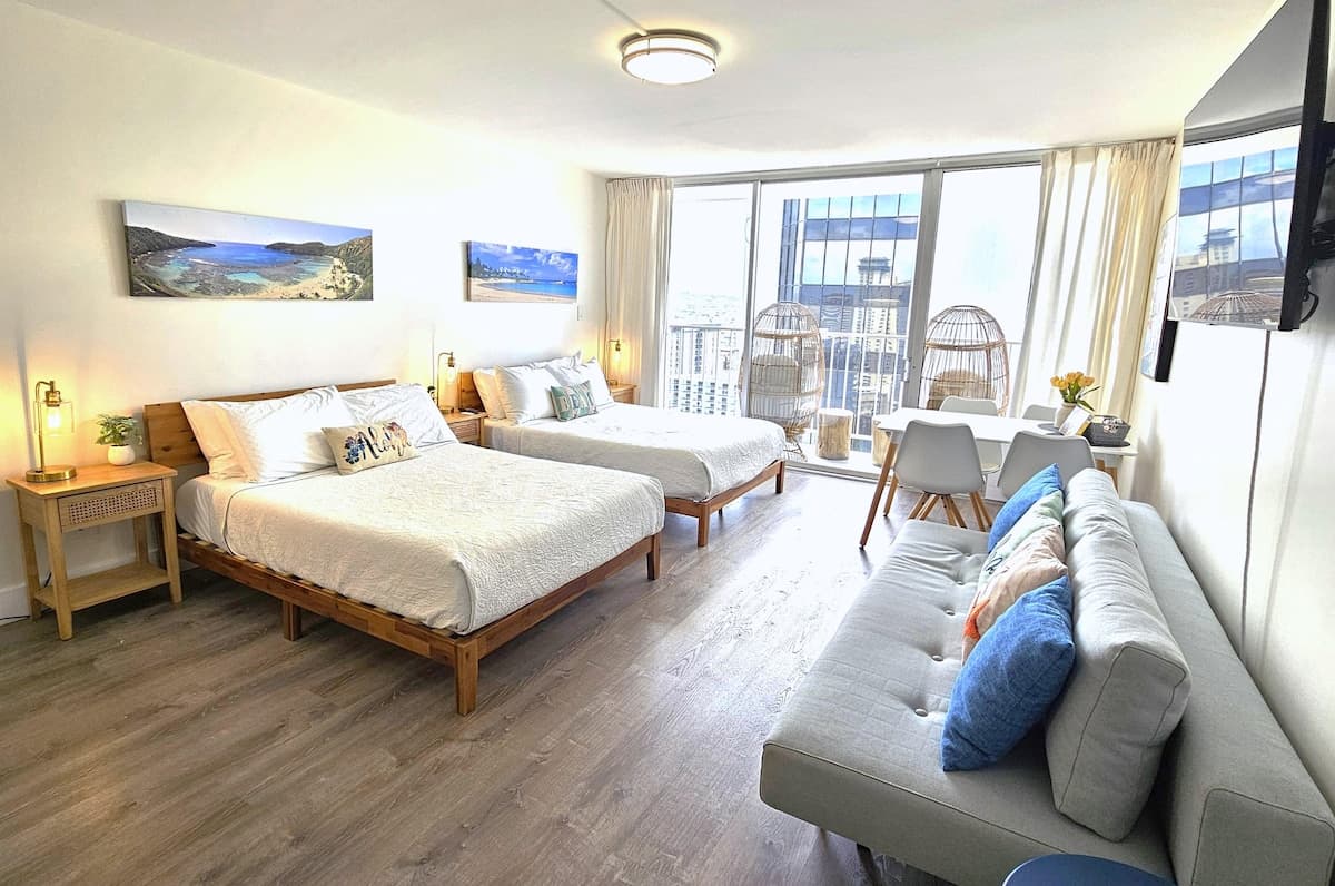 Fully Remodeled! Ocean View! Free Parking! - Photo 1