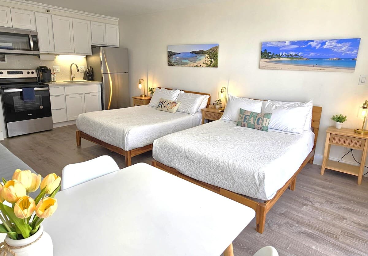 Fully Remodeled! Ocean View! Free Parking! - Photo 2