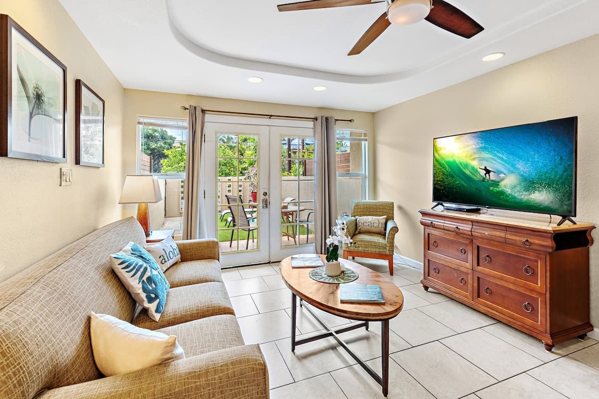 Condo in Kihei · ★4.93 · 1 bedroom · 2 beds · 1 private bath - Photo 2