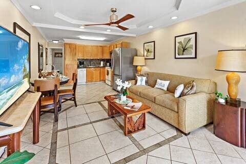 Condo in Kihei · ★4.88 · 1 bedroom · 2 beds · 1 private bath - Photo 4