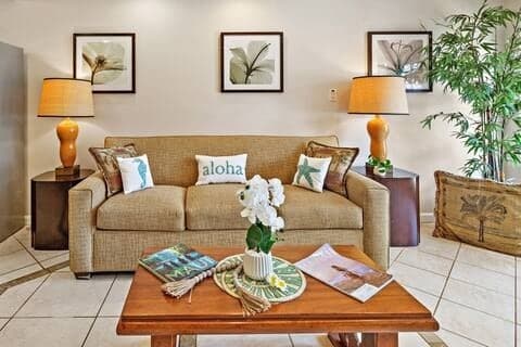 Condo in Kihei · ★4.88 · 1 bedroom · 2 beds · 1 private bath - Photo 3