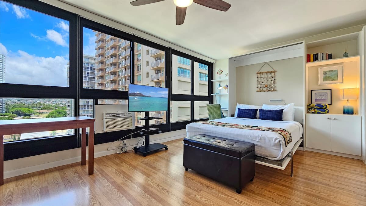 WG 922 | Queen Murphy Bed Studio w/Full Kitchen - Photo 2
