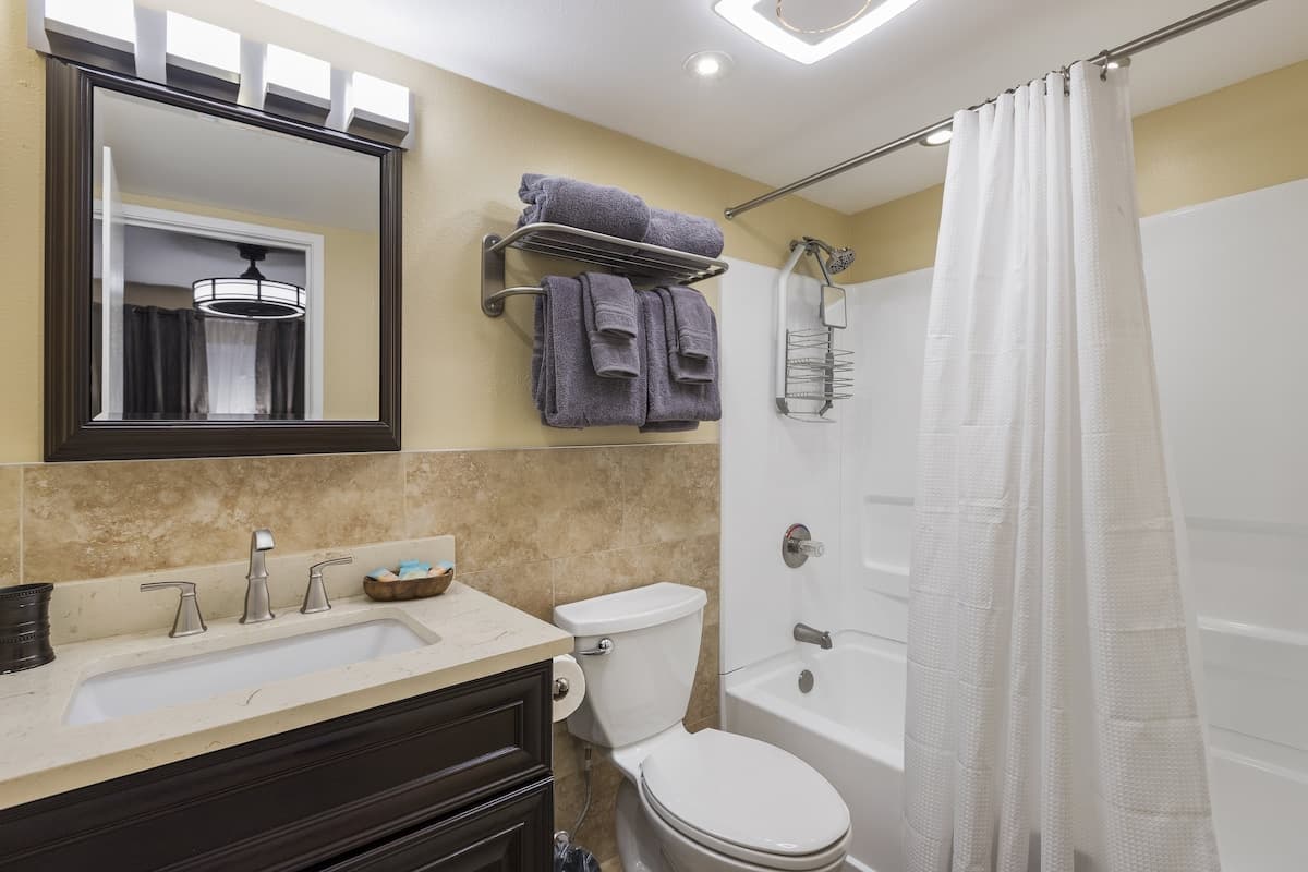 3bd 3bth FULL AC Hot Tub Pool Kamaole Beach Condo - Photo 3