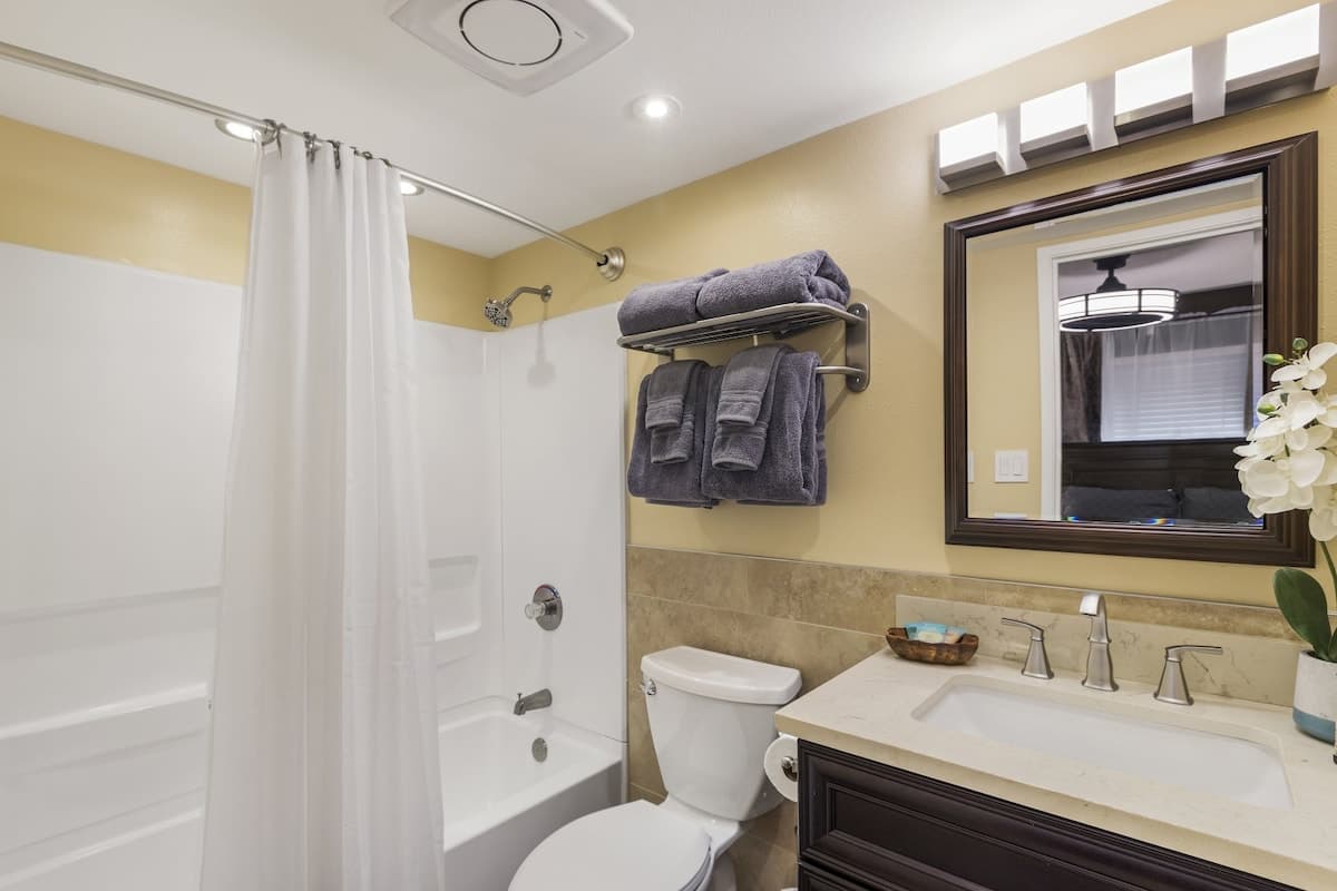 3bd 3bth FULL AC Hot Tub Pool Kamaole Beach Condo - Photo 4