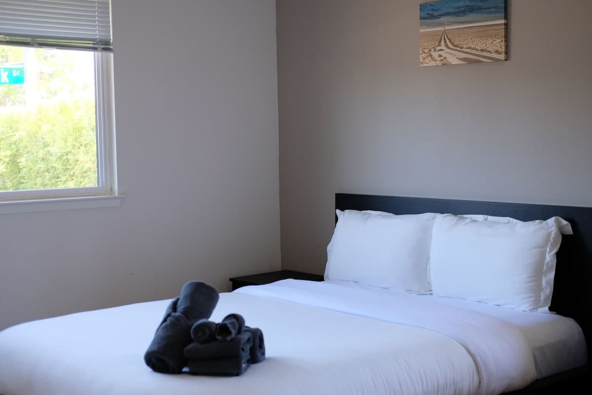 Newly Renovated 5BR Near Apple Campus - Photo 5