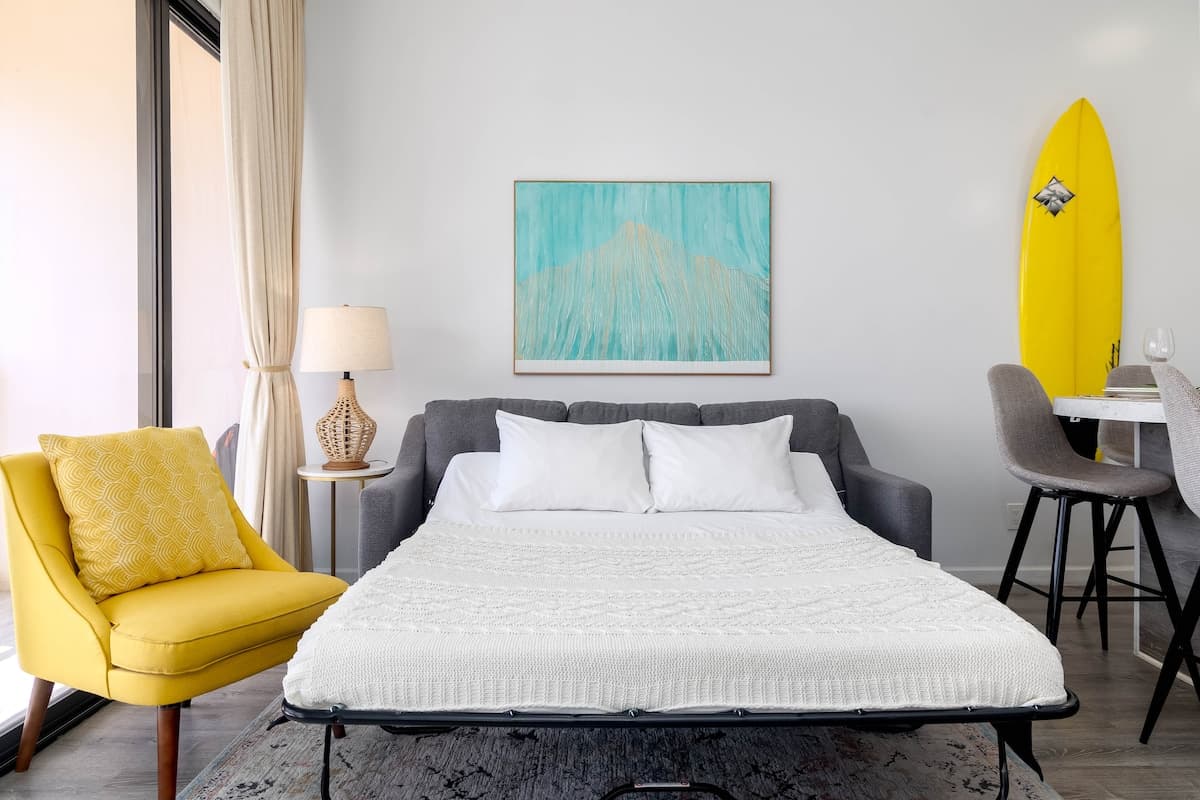 Condo in Honolulu · ★4.75 · 1 bedroom · 3 beds · 1 private bath - Photo 1