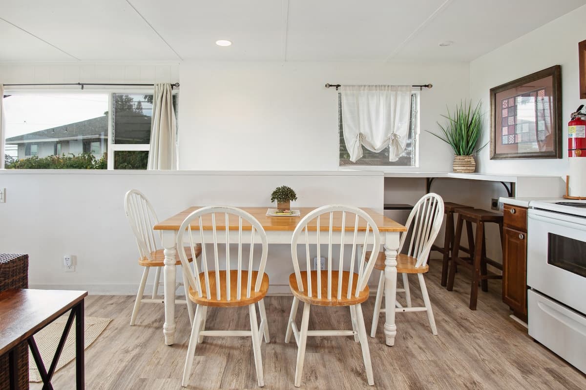 Home in Hana · ★4.8 · 2 bedrooms · 2 beds · 1 bath - Photo 4