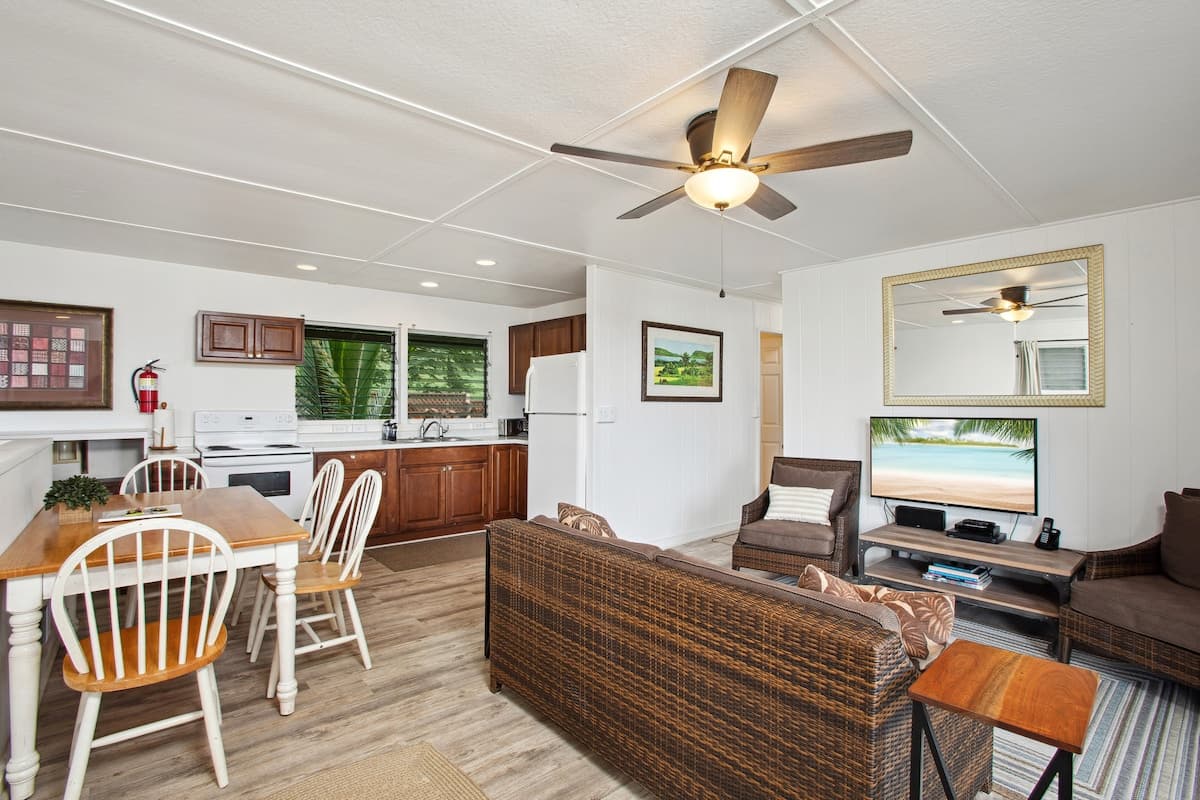 Home in Hana · ★4.8 · 2 bedrooms · 2 beds · 1 bath - Photo 5