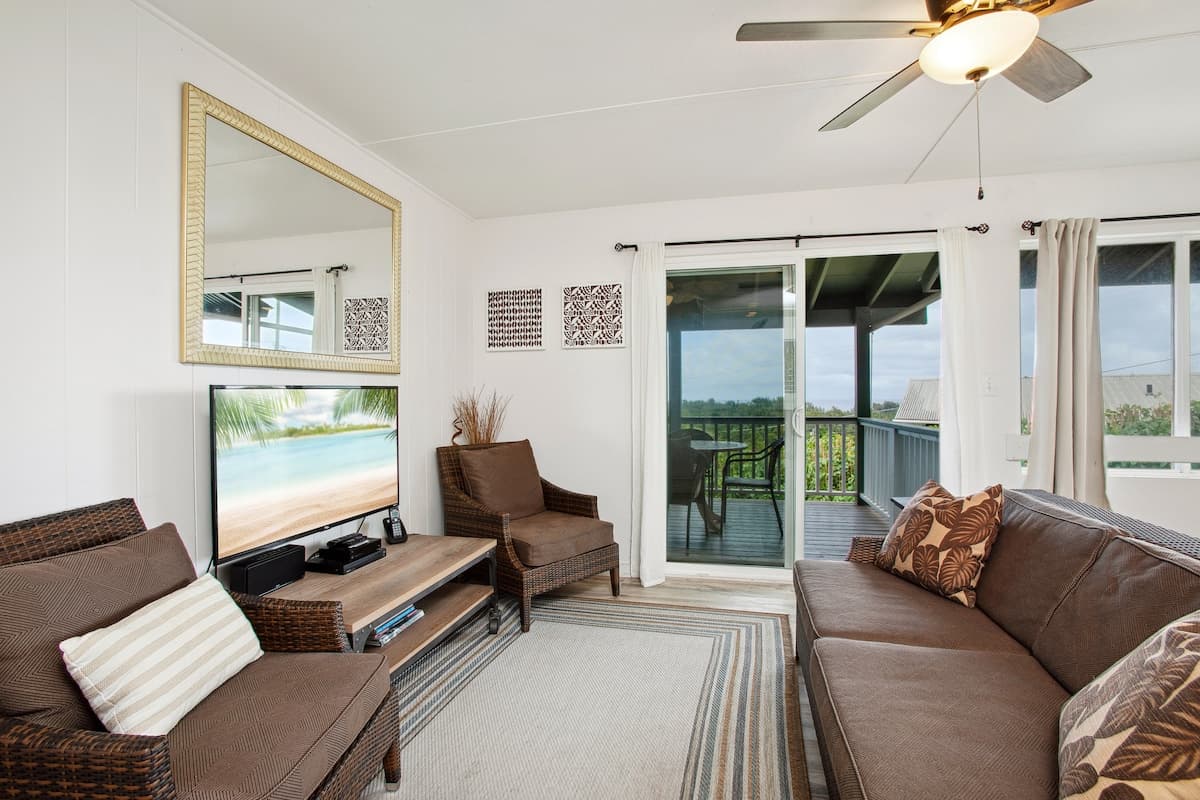 Home in Hana · ★4.8 · 2 bedrooms · 2 beds · 1 bath - Photo 2
