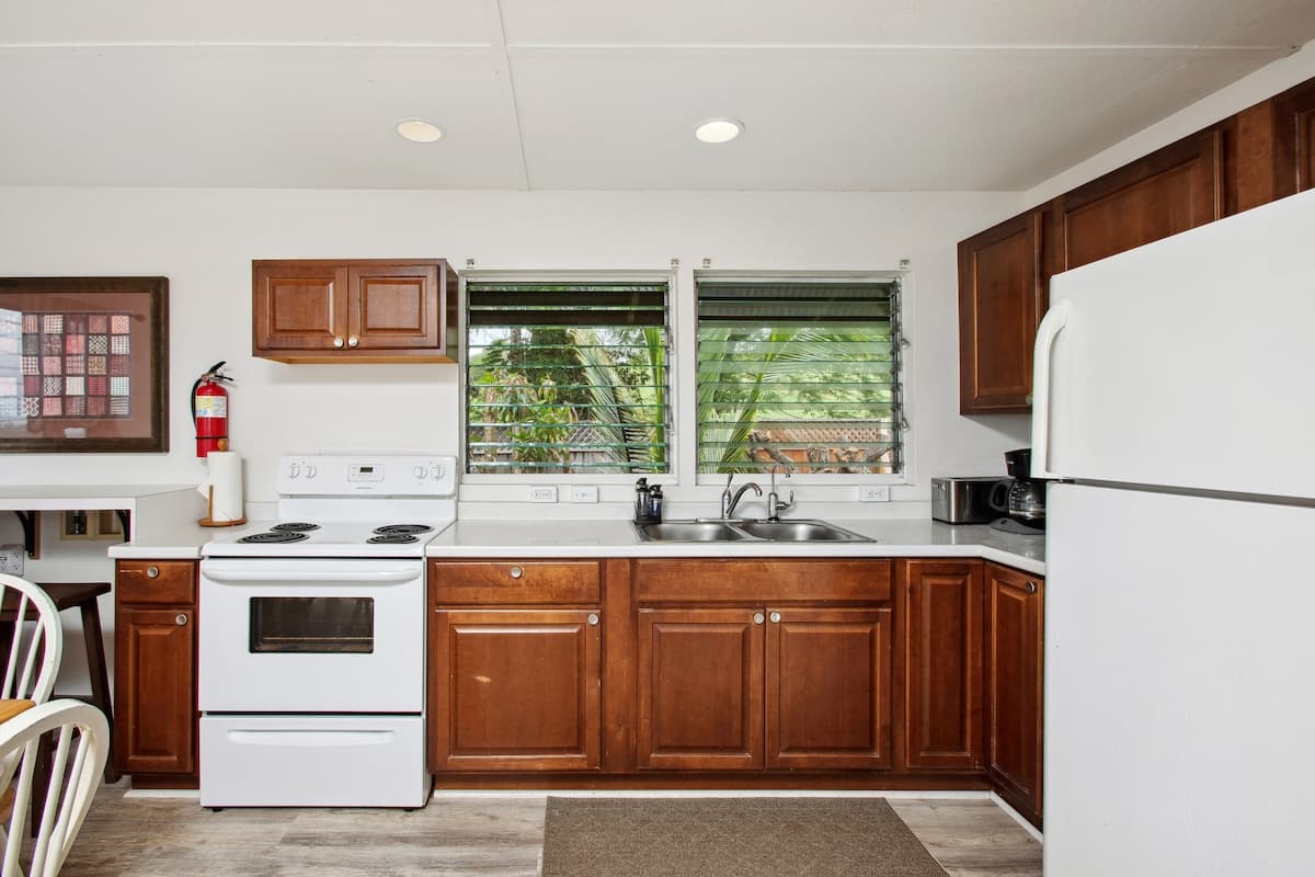 Home in Hana · ★4.8 · 2 bedrooms · 2 beds · 1 bath - Photo 3