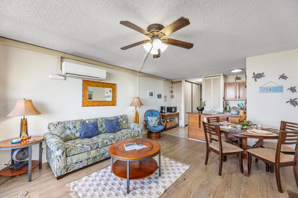 Condo in Kihei · ★5.0 · 1 bedroom · 2 beds · 1 bath - Photo 2